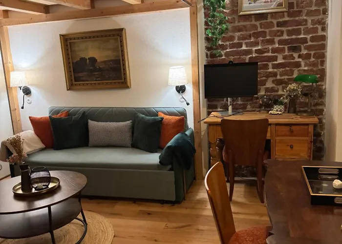 Urban Hideaway Cozy Loft, Courtyard And Ac